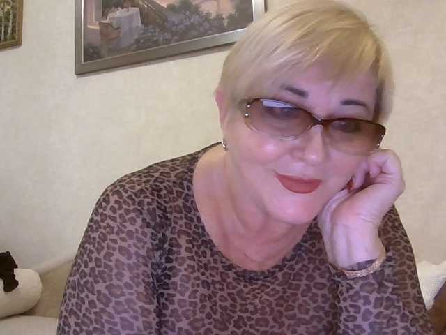 KarinkaSweet live cam on BongaCams