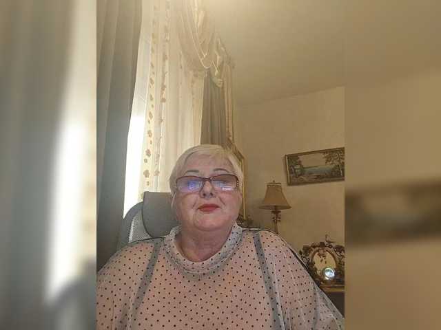KarinkaSweet live cam on BongaCams