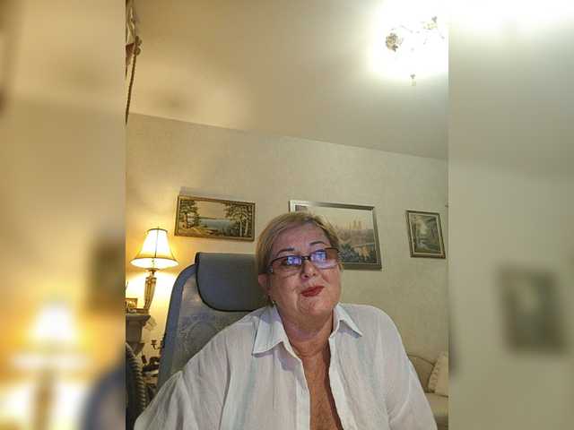 KarinkaSweet live cam on BongaCams