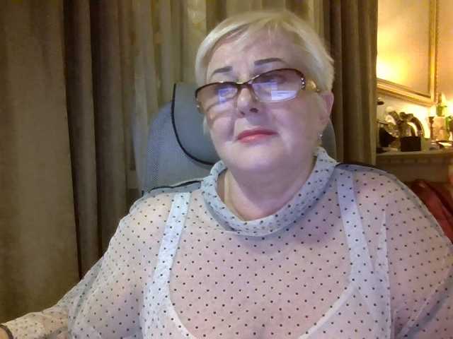 KarinkaSweet live cam on BongaCams