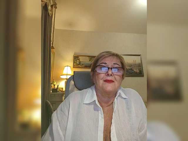 KarinkaSweet live cam on BongaCams