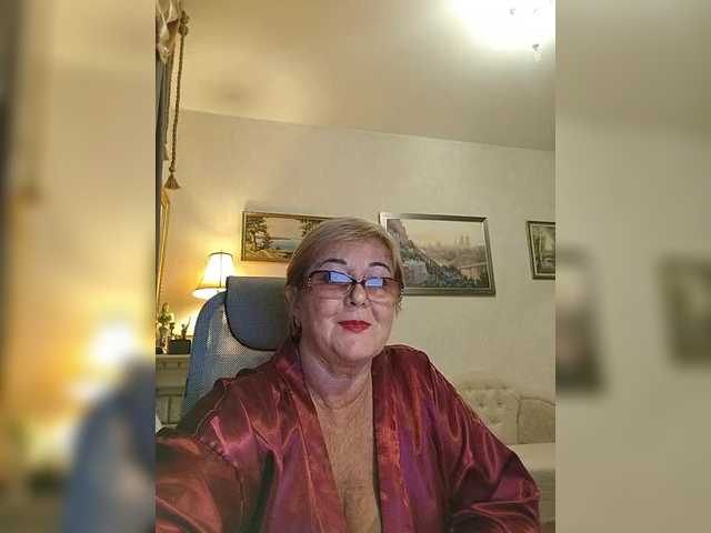 KarinkaSweet live cam on BongaCams
