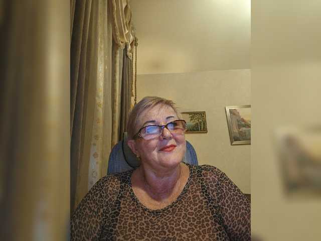 KarinkaSweet live cam on BongaCams