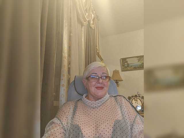 KarinkaSweet live cam on BongaCams