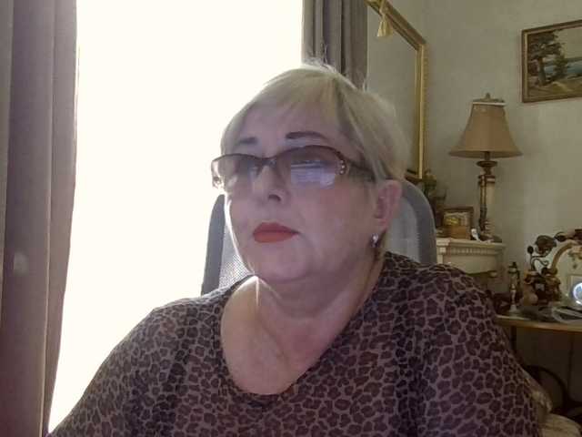 le modèle KarinkaSweet est en webcam porno dans un show sur le site bongacams, il possède les tags suivants: White/Caucasian,Blonde,Hairy
