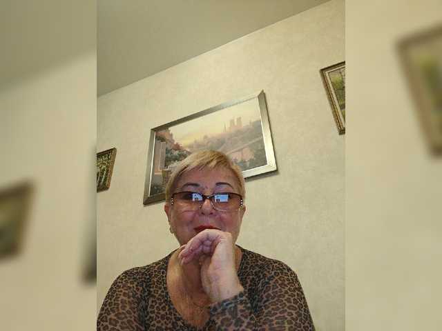 KarinkaSweet live cam on BongaCams