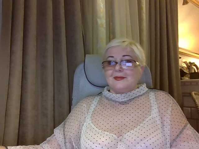 KarinkaSweet live cam on BongaCams