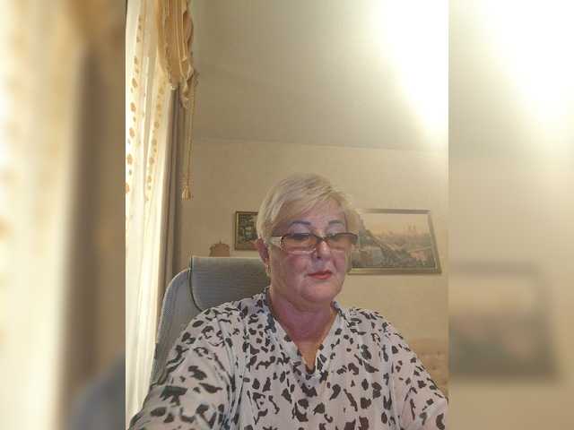 KarinkaSweet live webcam show