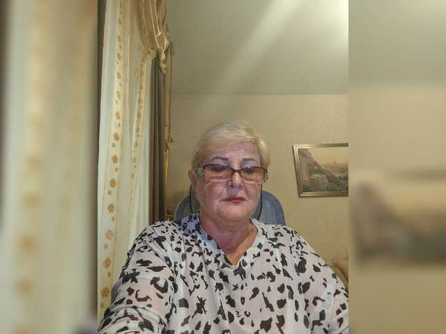 KarinkaSweet live webcam show