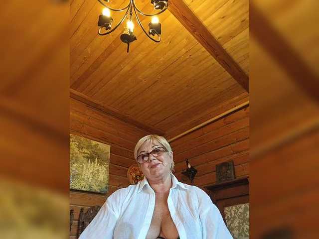 KarinkaSweet live cam on BongaCams