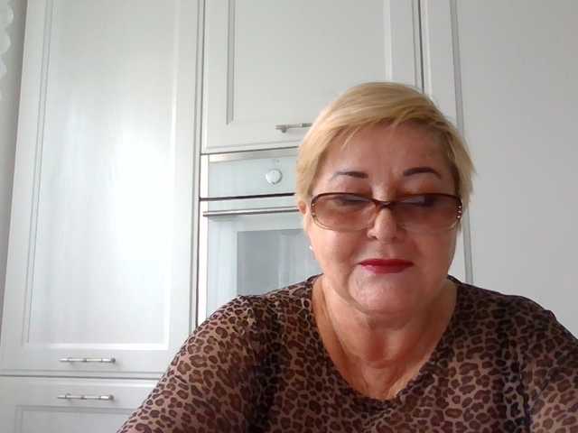 KarinkaSweet live cam on BongaCams