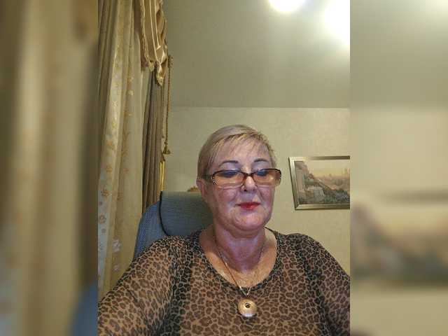 KarinkaSweet live cam on BongaCams
