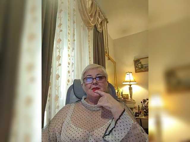 KarinkaSweet live cam on BongaCams