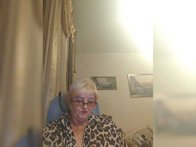 KarinkaSweet live webcam show