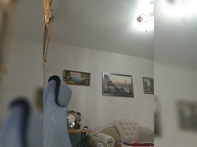 KarinkaSweet live cam on BongaCams