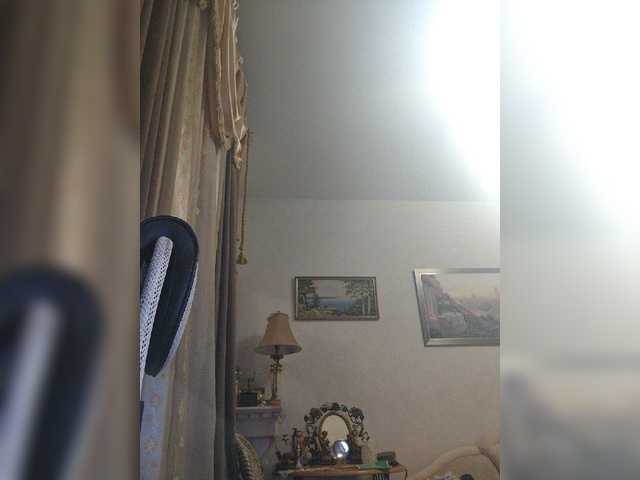 KarinkaSweet live webcam show