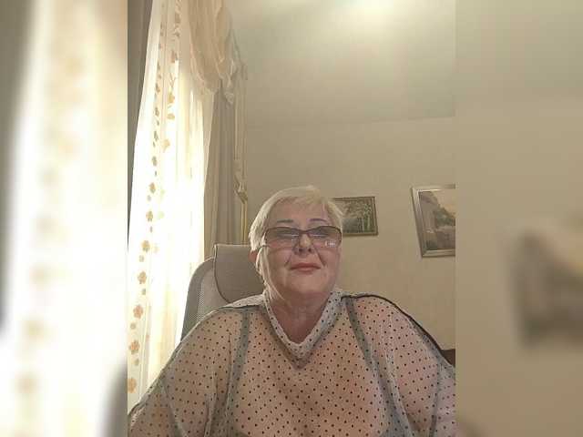 KarinkaSweet live cam on BongaCams