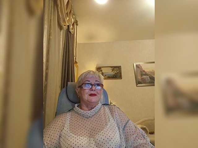 KarinkaSweet live cam on BongaCams