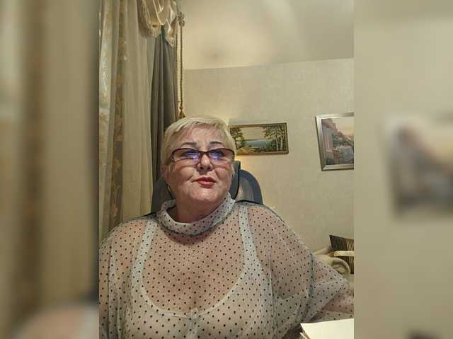 KarinkaSweet live cam on BongaCams