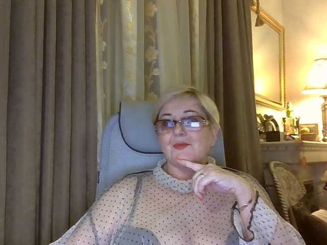 KarinkaSweet live cam on BongaCams