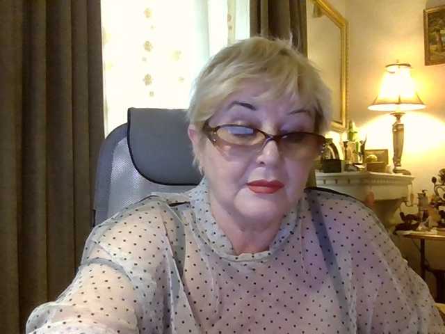 KarinkaSweet live cam preview