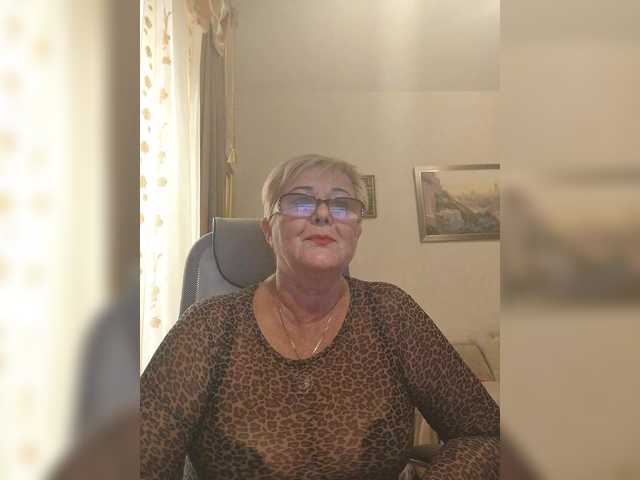 KarinkaSweet live cam on BongaCams