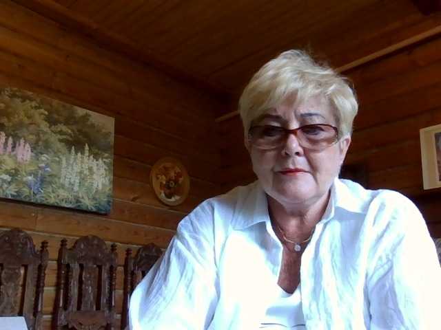 KarinkaSweet live cam on BongaCams