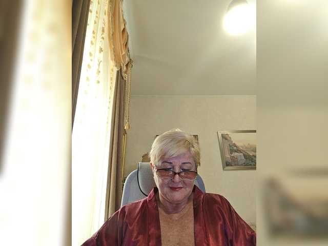 KarinkaSweet live cam on BongaCams