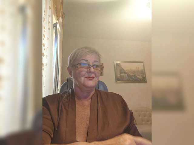 KarinkaSweet live cam on BongaCams