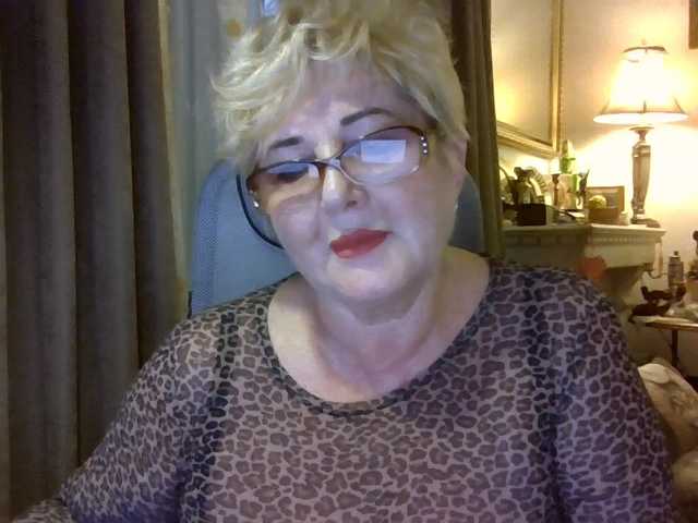 KarinkaSweet live cam on BongaCams