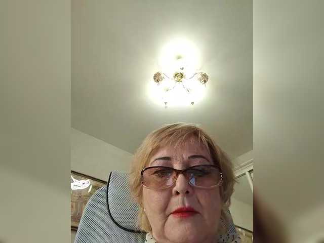 KarinkaSweet's BongaCams show and profile