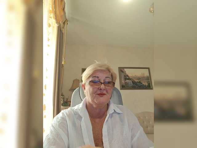 KarinkaSweet live webcam show