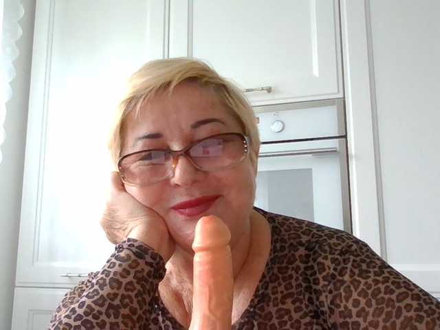 KarinkaSweet — live female cam
