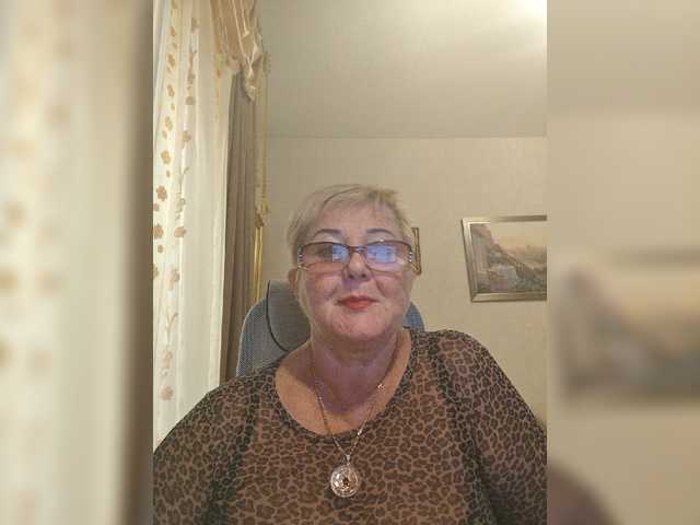 KarinkaSweet live cam on BongaCams
