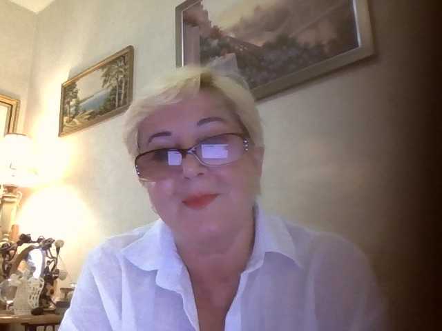 KarinkaSweet live cam on BongaCams