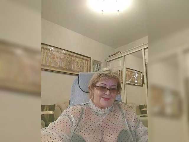 KarinkaSweet's BongaCams show and profile