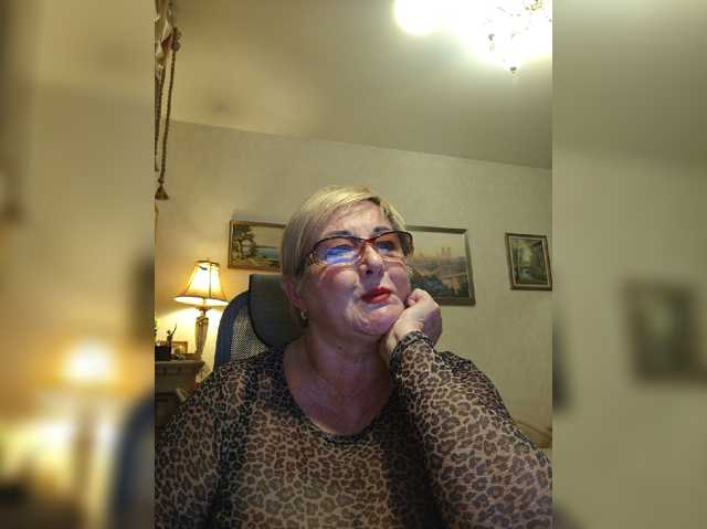 KarinkaSweet live cam on BongaCams