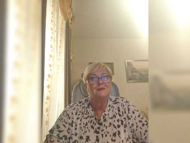 KarinkaSweet live webcam show