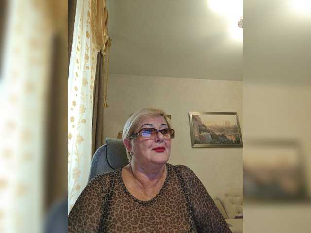 KarinkaSweet live cam preview