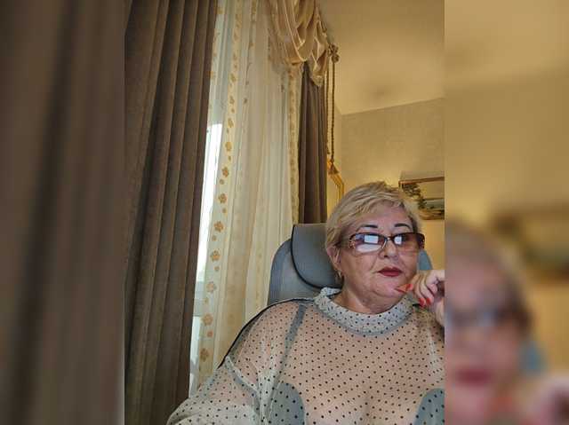 KarinkaSweet webcam