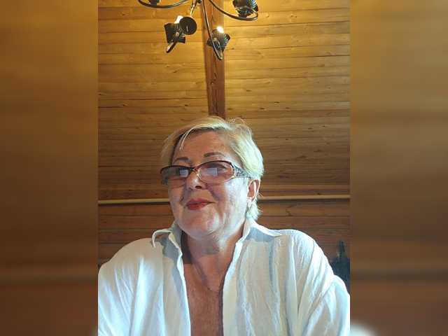 KarinkaSweet live webcam show