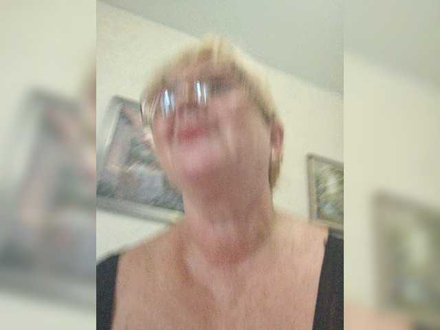 KarinkaSweet live webcam show
