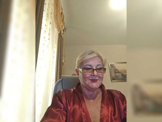 KarinkaSweet live cam on BongaCams
