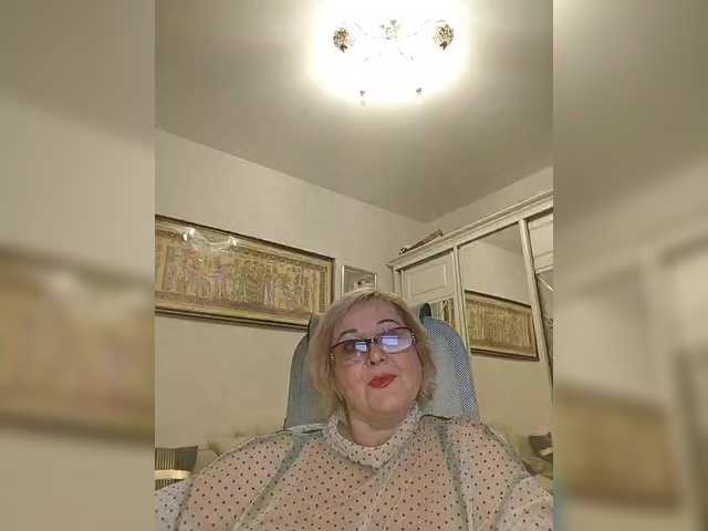 KarinkaSweet's BongaCams show and profile