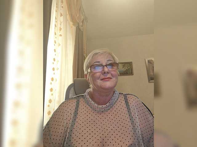 KarinkaSweet live cam on BongaCams