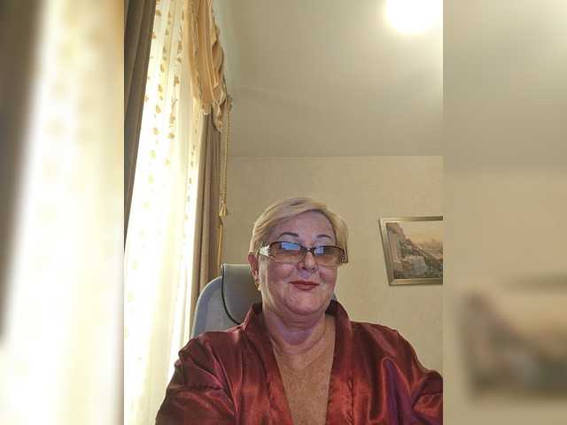 KarinkaSweet live cam on BongaCams