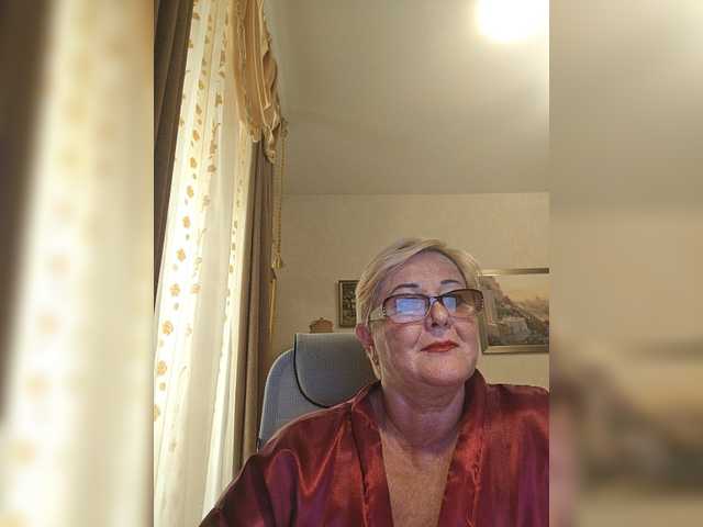 KarinkaSweet live cam on BongaCams
