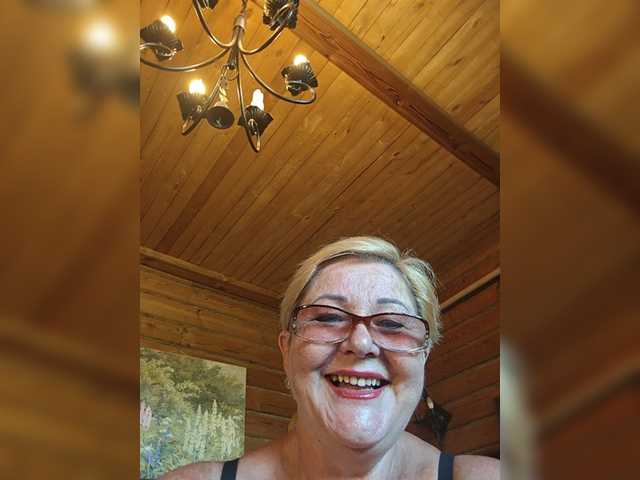 KarinkaSweet live webcam show