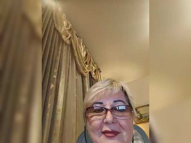 KarinkaSweet live cam preview
