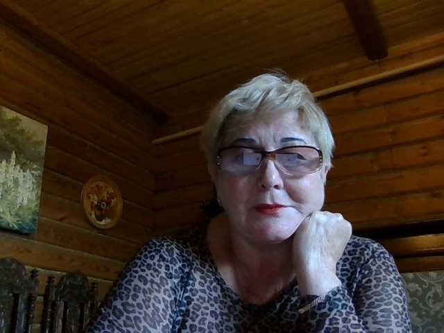 KarinkaSweet live cam on BongaCams